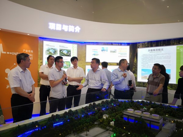 闫立1jpg_副本.jpg 闫立1jpg_副本.jpg